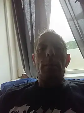 040CamBoy040 online show from May 2026 09:28:02 AM