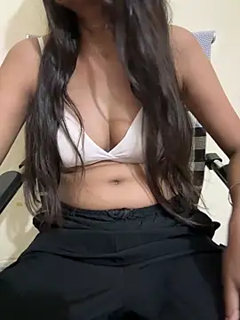 Snapshot of Poonam-Ray chatting on June 2026 05:28:02 PM Poonam-Ray online show from June 2026 05:28:02 PM
