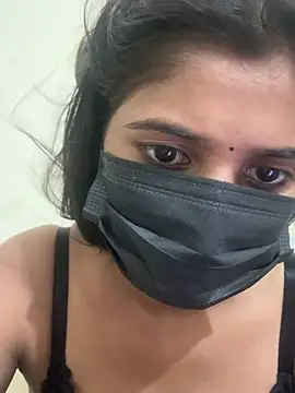 Snapshot of Poonam-Ray chatting on July 2026 06:39:02 PM Poonam-Ray online show from July 2026 06:39:02 PM