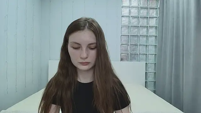Shyly  Lisa online show from June 2026 01:36:02 AM