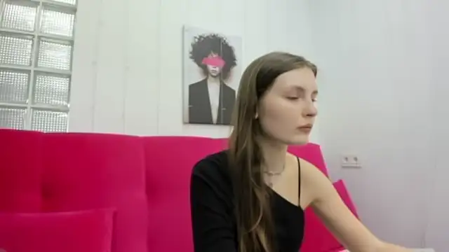 Shyly  Lisa online show from June 2026 08:20:01 AM