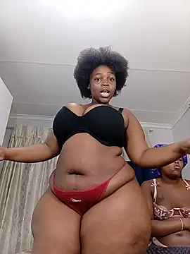 Snapshot of NaturalCurves7 chatting on June 2026 08:24:02 PM NaturalCurves7 online show from June 2026 08:24:02 PM