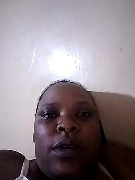 Azizzah online show from May 2026 07:56:02 PM