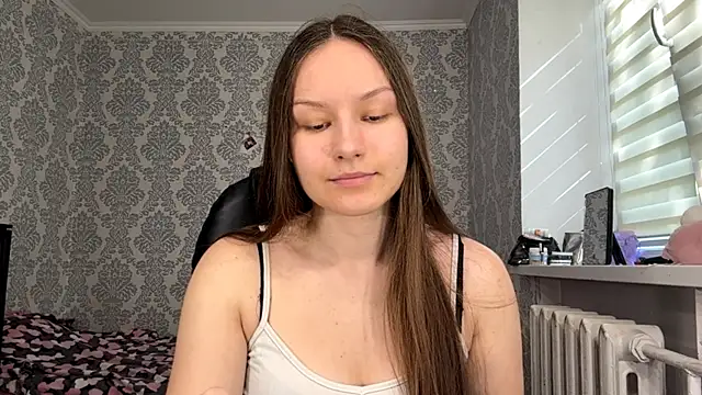 ShaylaChong online show from June 2026 06:01:01 AM