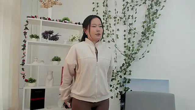 LaritaLevell online show from May 2026 07:06:01 AM