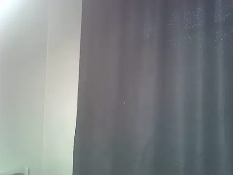 Snapshot of Luna_en_Gee chatting on May 2026 06:42:02 AM Luna en Gee online show from May 2026 06:42:02 AM