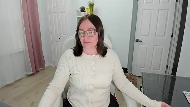 Snapshot of Vika73 chatting on January 2025 12:51:02 PM Vika73 online show from January 2025 12:51:02 PM