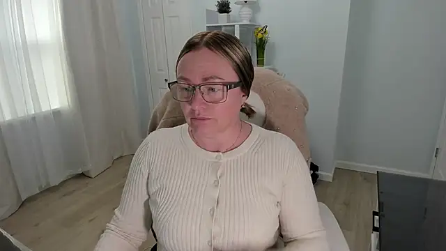 Snapshot of Vika73 chatting on March 2025 06:01:02 PM Vika73 online show from March 2025 06:01:02 PM