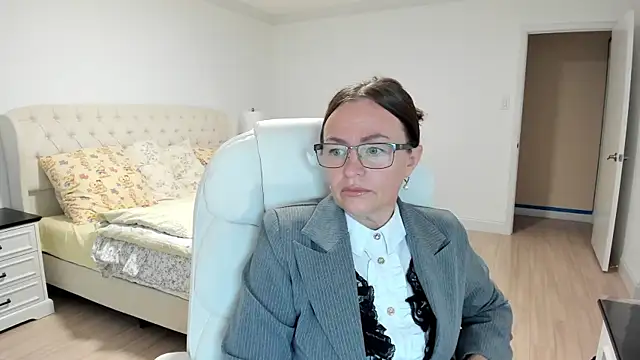 Snapshot of Vika73 chatting on September 2025 11:22:02 AM Vika73 online show from September 2025 11:22:02 AM