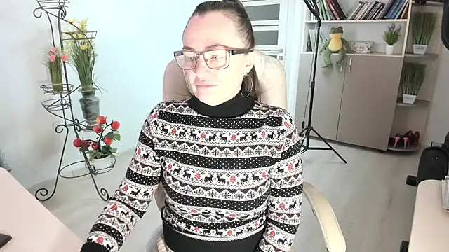 Vika73 online show from February 2026 06:40:02 AM