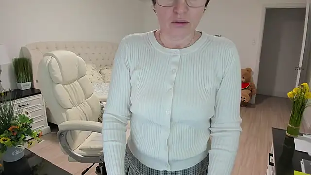 Vika73 online show from February 2026 12:37:01 PM