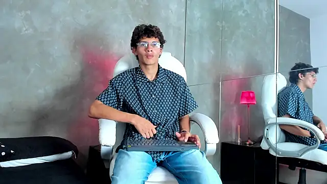 Snapshot of Ethan_todd chatting on May 2026 03:24:02 AM Ethan todd online show from May 2026 03:24:02 AM