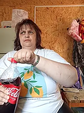 Snapshot of LisichkaOksana chatting on June 2026 10:58:01 AM LisichkaOksana online show from June 2026 10:58:01 AM
