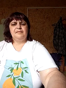 Snapshot of LisichkaOksana chatting on June 2026 08:27:02 AM LisichkaOksana online show from June 2026 08:27:02 AM