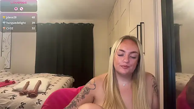 CurvyWetWife online show from July 2026 09:15:01 AM