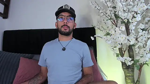 Paulo Dasilva  online show from May 2026 03:43:01 PM