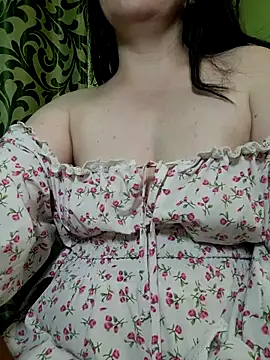 Snapshot of MiaRox chatting on May 2026 07:47:01 AM MiaRox online show from May 2026 07:47:01 AM