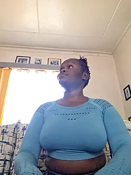 Snapshot of PinkyMonique chatting on May 2026 06:19:02 AM PinkyMonique online show from May 2026 06:19:02 AM
