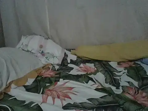 Snapshot of assqueenlovely chatting on July 2026 04:27:02 AM assqueenlovely online show from July 2026 04:27:02 AM