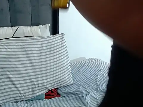 HugeMelons11 online show from June 2026 07:19:01 PM