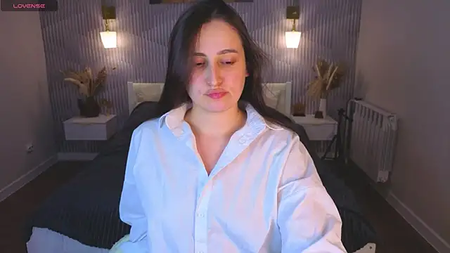 Elizabet Colllins online show from July 2026 09:06:02 AM