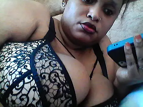 Snapshot of Pretty_sandrah chatting on May 2026 12:23:02 PM Pretty sandrah online show from May 2026 12:23:02 PM