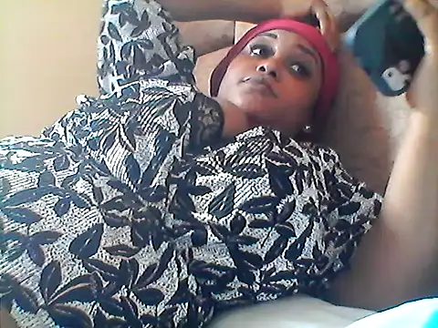 Snapshot of Pretty_sandrah chatting on June 2026 08:06:01 AM Pretty sandrah online show from June 2026 08:06:01 AM