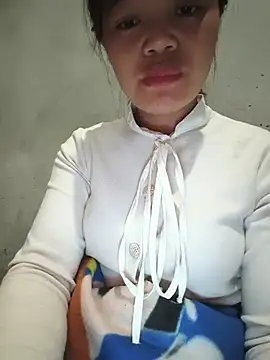 Snapshot of Emma-sin chatting on June 2026 03:07:02 AM Emma-sin online show from June 2026 03:07:02 AM