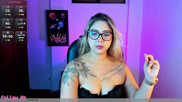 Snapshot of EvaGold_ chatting on June 2026 11:27:02 PM EvaGold online show from June 2026 11:27:02 PM