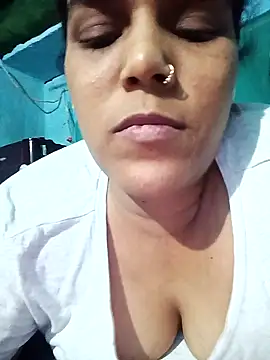 Snapshot of ritu4 chatting on May 2026 07:22:02 PM ritu4 online show from May 2026 07:22:02 PM