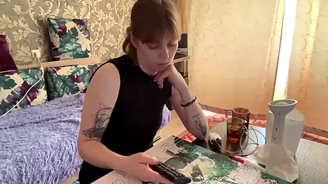 Snapshot of ShonnaTweddle chatting on July 2026 07:15:02 AM ShonnaTweddle online show from July 2026 07:15:02 AM