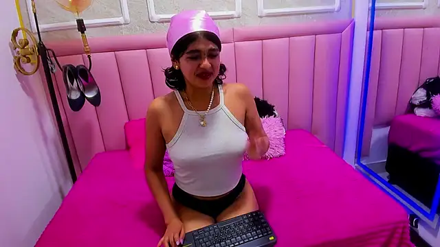 velvet girll online show from June 2026 05:38:02 AM