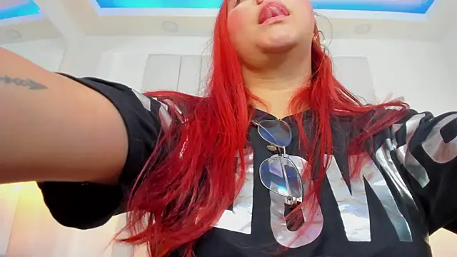 miia blumm online show from June 2026 03:58:02 PM