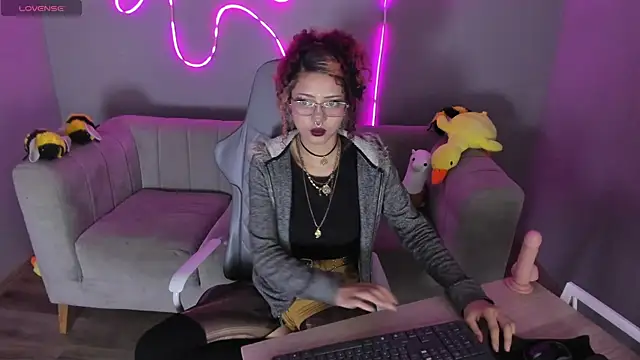 aikoo fallen angel online show from May 2026 09:33:01 PM