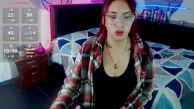 Snapshot of ashly_litlle chatting on June 2026 08:11:02 PM ashly litlle online show from June 2026 08:11:02 PM