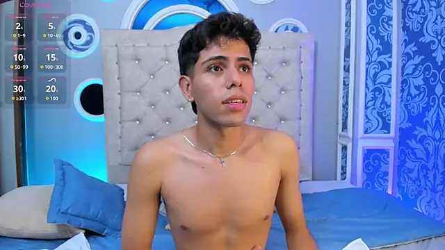 hunterwest06 online show from June 2026 02:24:02 AM