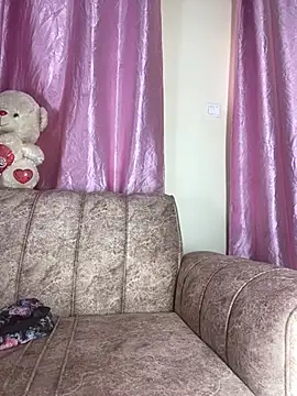 Snapshot of Sweet_Linah1 chatting on May 2026 12:01:01 PM Sweet Linah1 online show from May 2026 12:01:01 PM