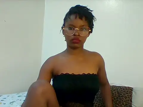 Snapshot of hot_cammy chatting on June 2026 06:43:01 PM hot cammy online show from June 2026 06:43:01 PM