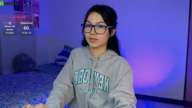 NicoRobin7 online show from May 2026 06:40:01 AM