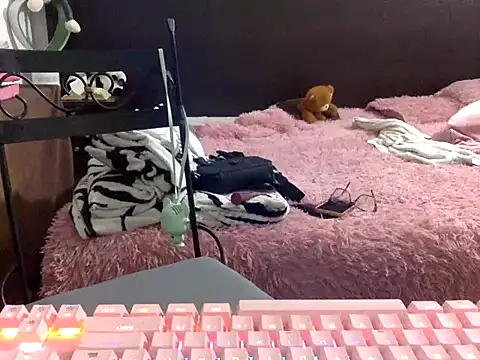 Snapshot of mommy-flabia chatting on June 2026 02:49:01 AM mommy-flabia online show from June 2026 02:49:01 AM
