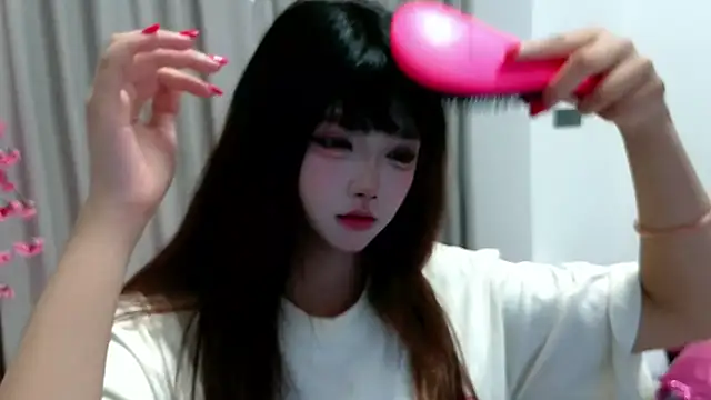 Snapshot of yan-0705 chatting on June 2026 11:05:01 AM yan-0705 online show from June 2026 11:05:01 AM