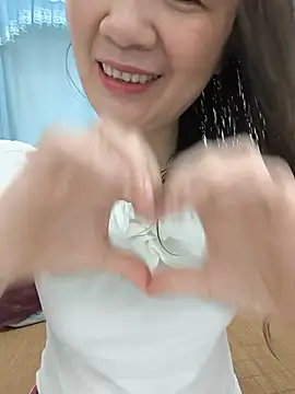 Snapshot of Lye_lovely chatting on June 2026 01:15:01 PM Lye lovely online show from June 2026 01:15:01 PM