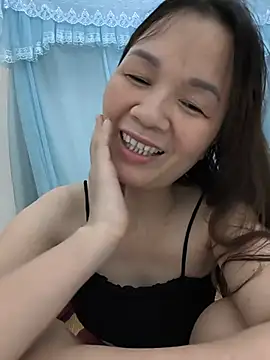 Snapshot of Lye_lovely chatting on July 2026 06:32:01 AM Lye lovely online show from July 2026 06:32:01 AM