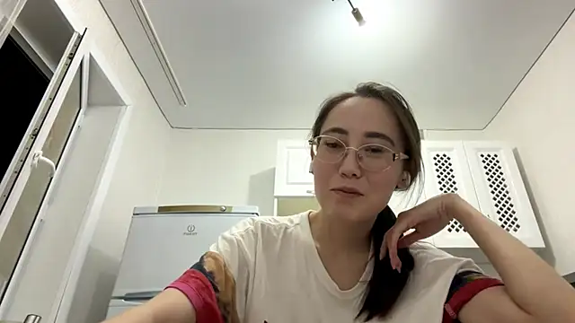 VickieTrudo online show from June 2026 10:16:01 PM