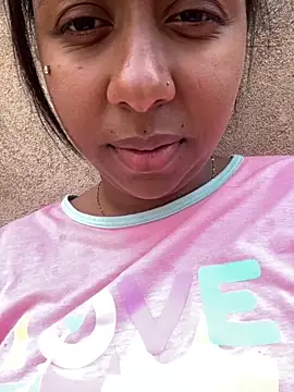 jhenannyy online show from May 2026 05:31:01 PM