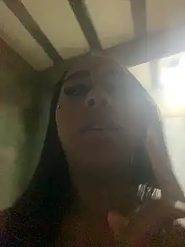 jhenannyy online show from May 2026 06:51:01 AM