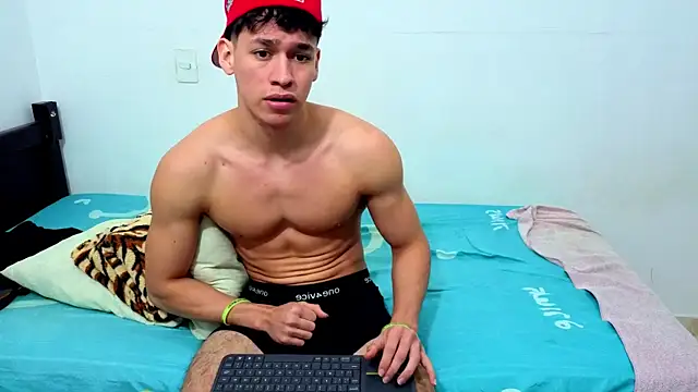 Luke Muscle online show from June 2026 02:34:02 AM