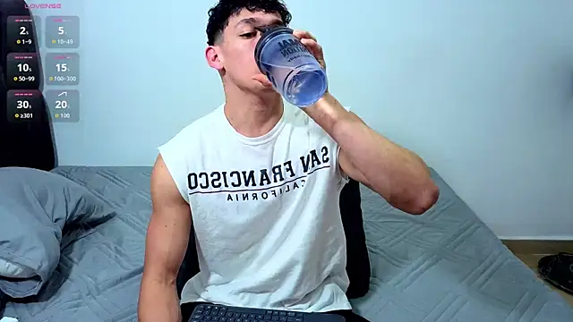 Luke Muscle online show from July 2026 11:00:01 PM