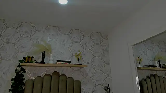 Snapshot of luna_bellucci chatting on June 2026 11:30:02 AM luna bellucci online show from June 2026 11:30:02 AM