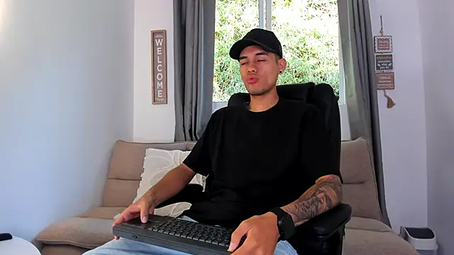 NickCopeer  online show from June 2026 12:29:01 PM